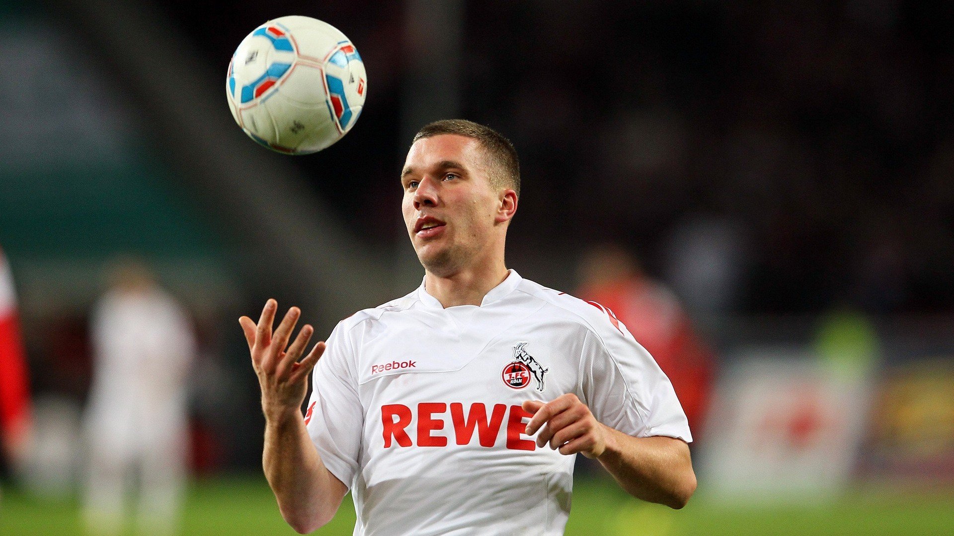 洛杉矶FC主场迎战阿尔阿赫利，德比战备受关注，洛杉矶fcvs